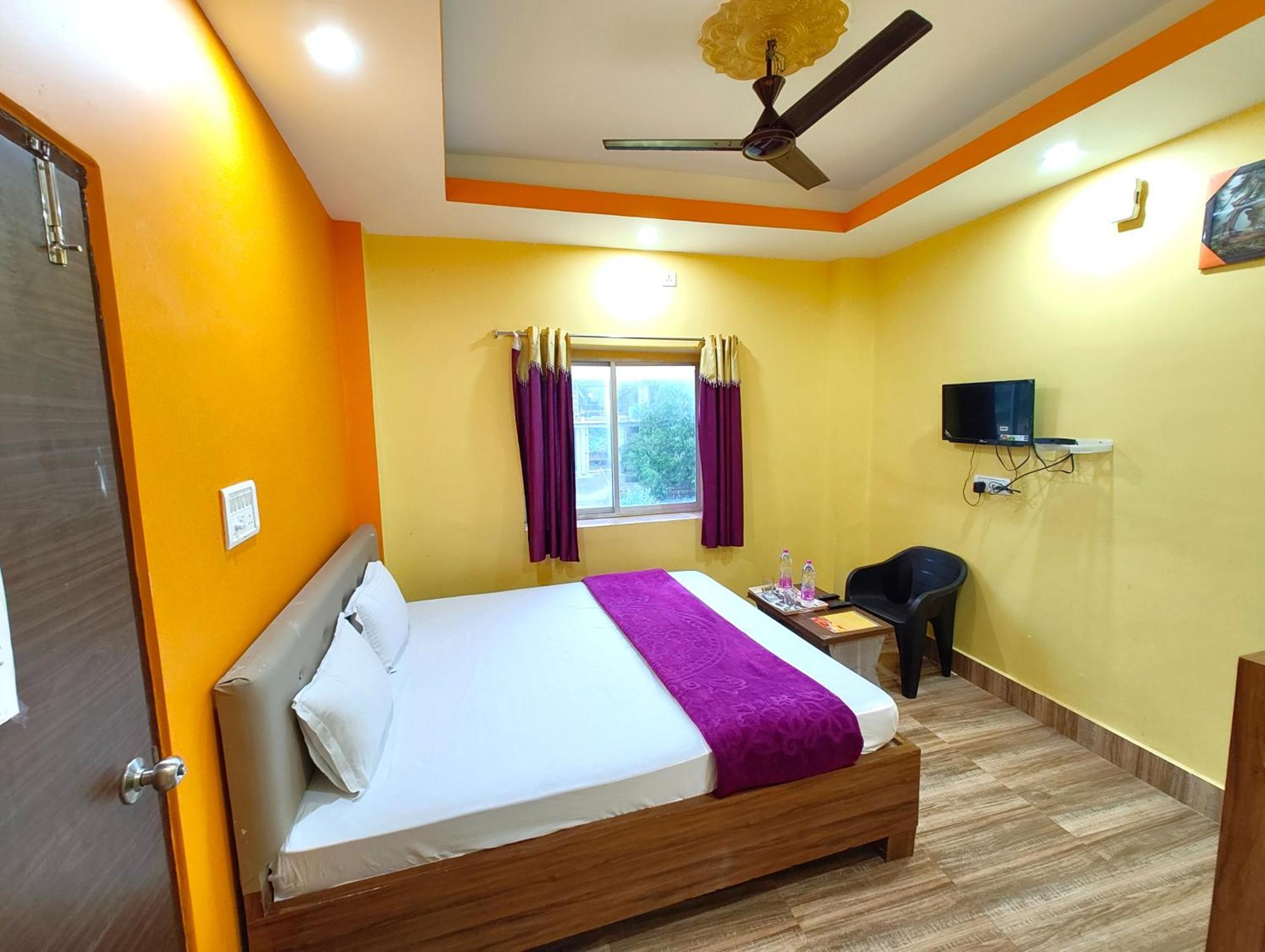 Goroomgo Sahoo Palace Puri - Prime Location Near Sea Beach - Excellent Service With Parking Facilities Exterior photo