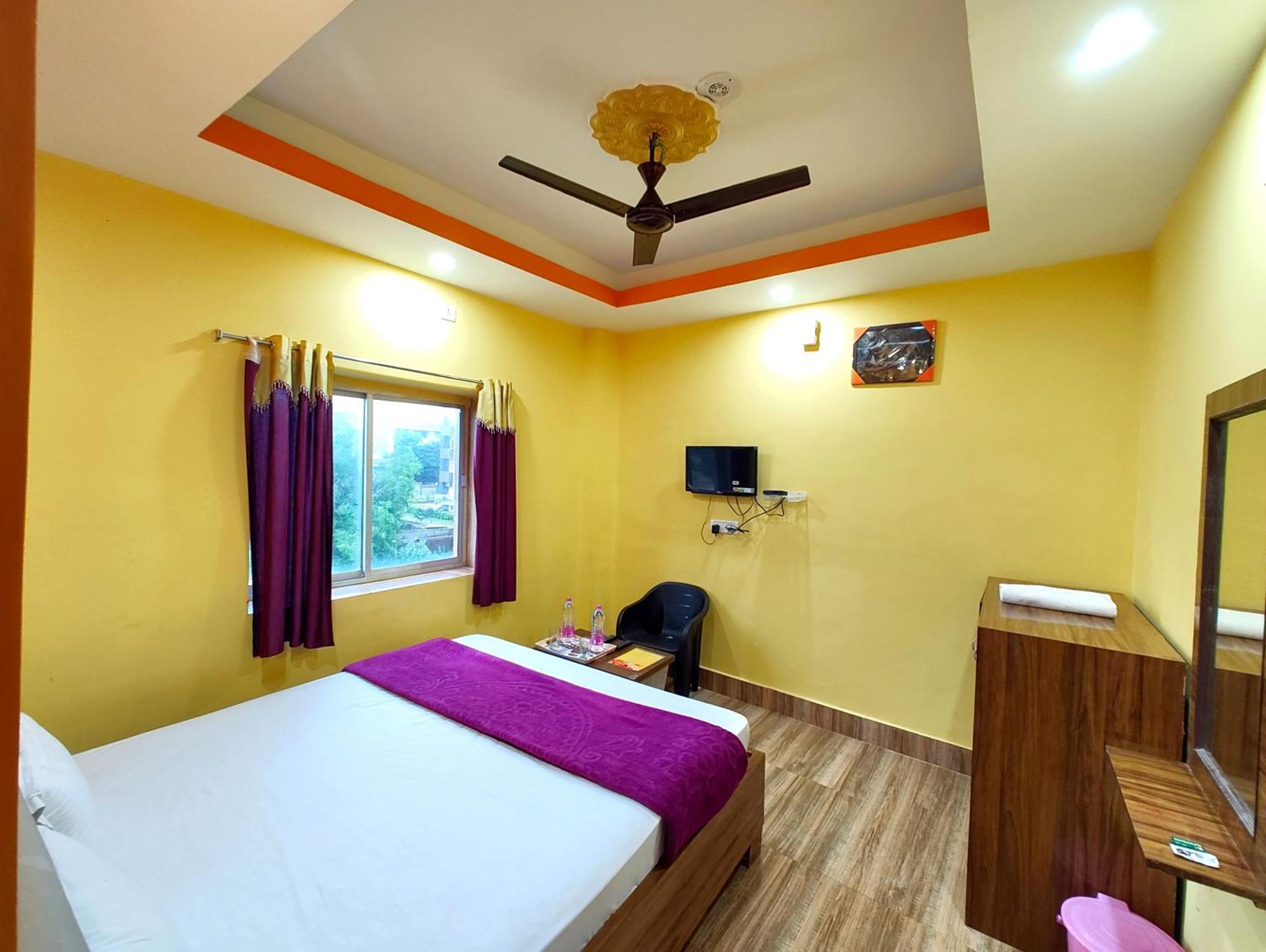 Goroomgo Sahoo Palace Puri - Prime Location Near Sea Beach - Excellent Service With Parking Facilities Exterior photo
