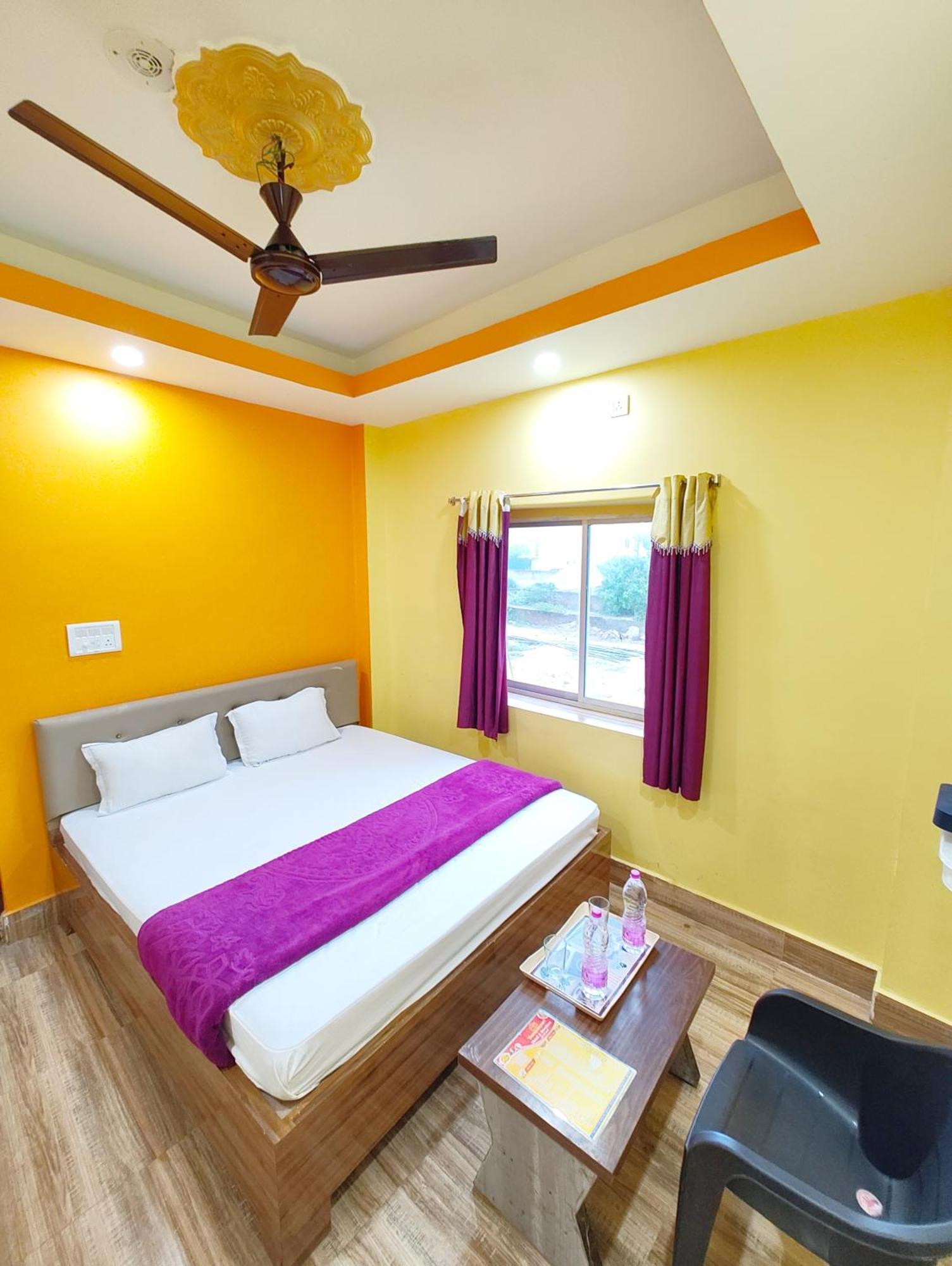 Goroomgo Sahoo Palace Puri - Prime Location Near Sea Beach - Excellent Service With Parking Facilities Exterior photo