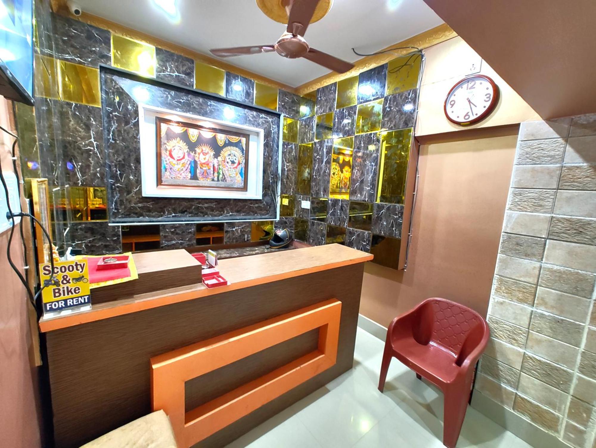 Goroomgo Sahoo Palace Puri - Prime Location Near Sea Beach - Excellent Service With Parking Facilities Exterior photo